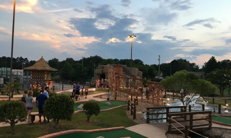 Mini-golf et parc d attractions Salty Harbour