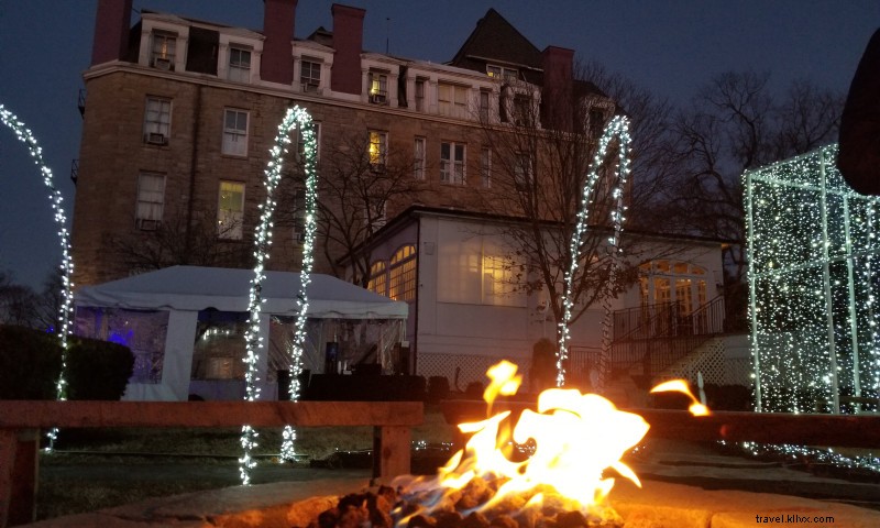 Illuminations de Noël à l Hôtel Crescent