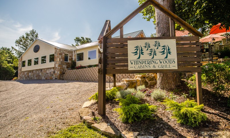 Chalets et grill du Whispering Woods