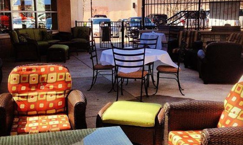 Le Euro Bistro de Ya Ya