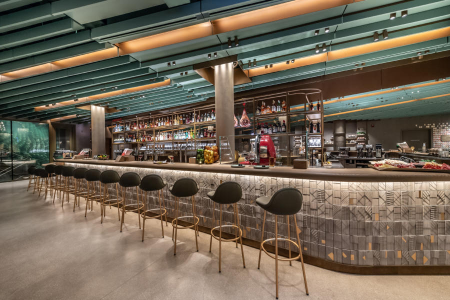Le plus grand Starbucks du monde ouvre ses portes à Chicago