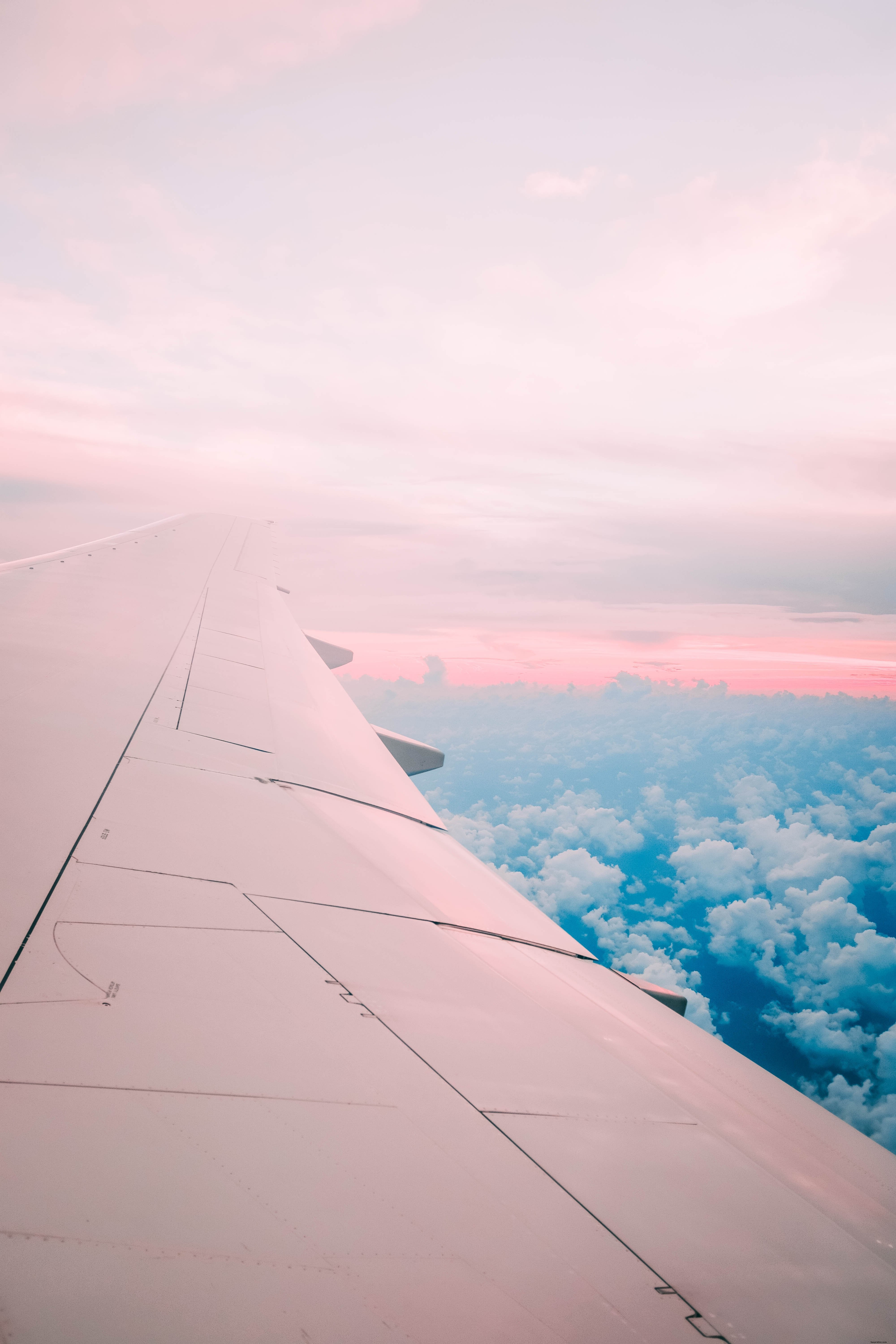 Photo d une aile d avion rose