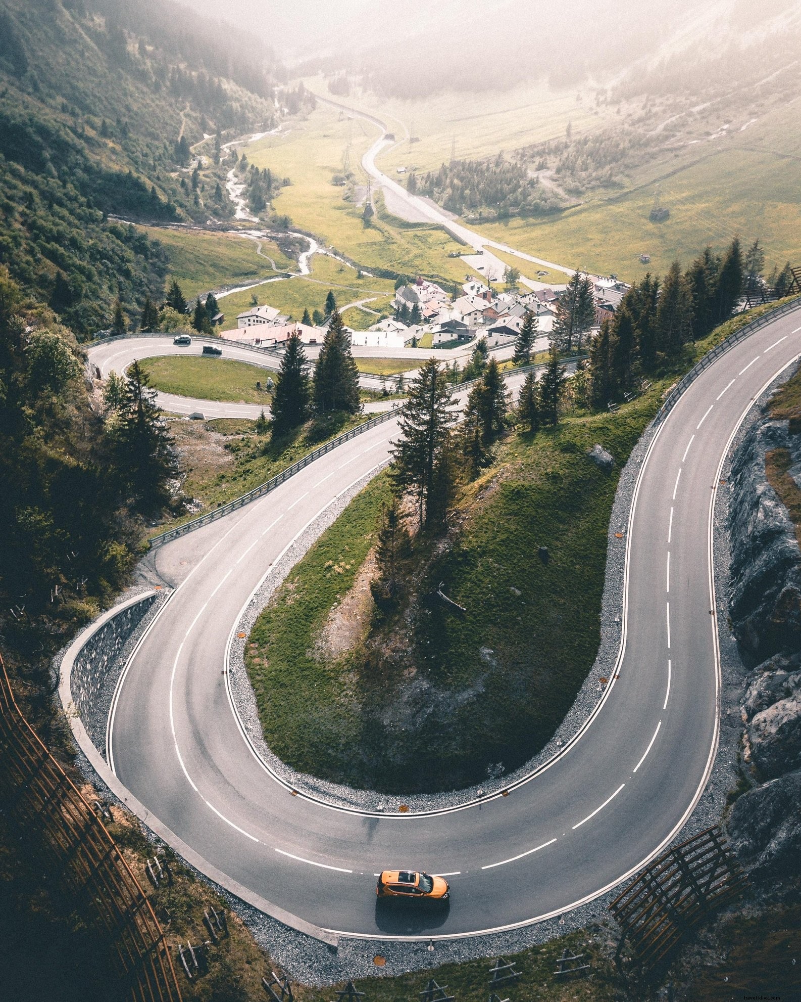 Photo d une autoroute sortant de Mountain Valley