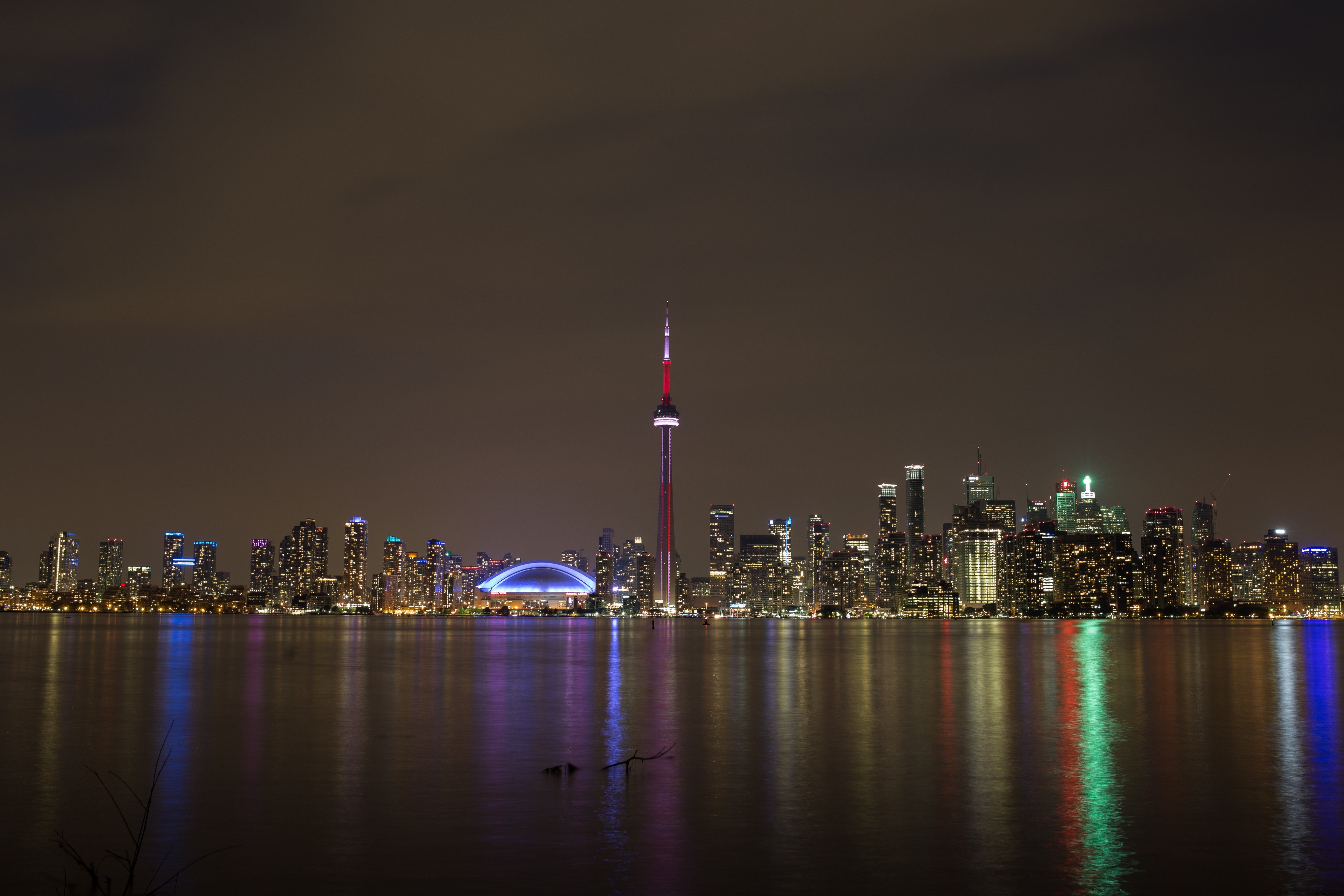 Photo de la Ville des Lumières, nuit à Toronto