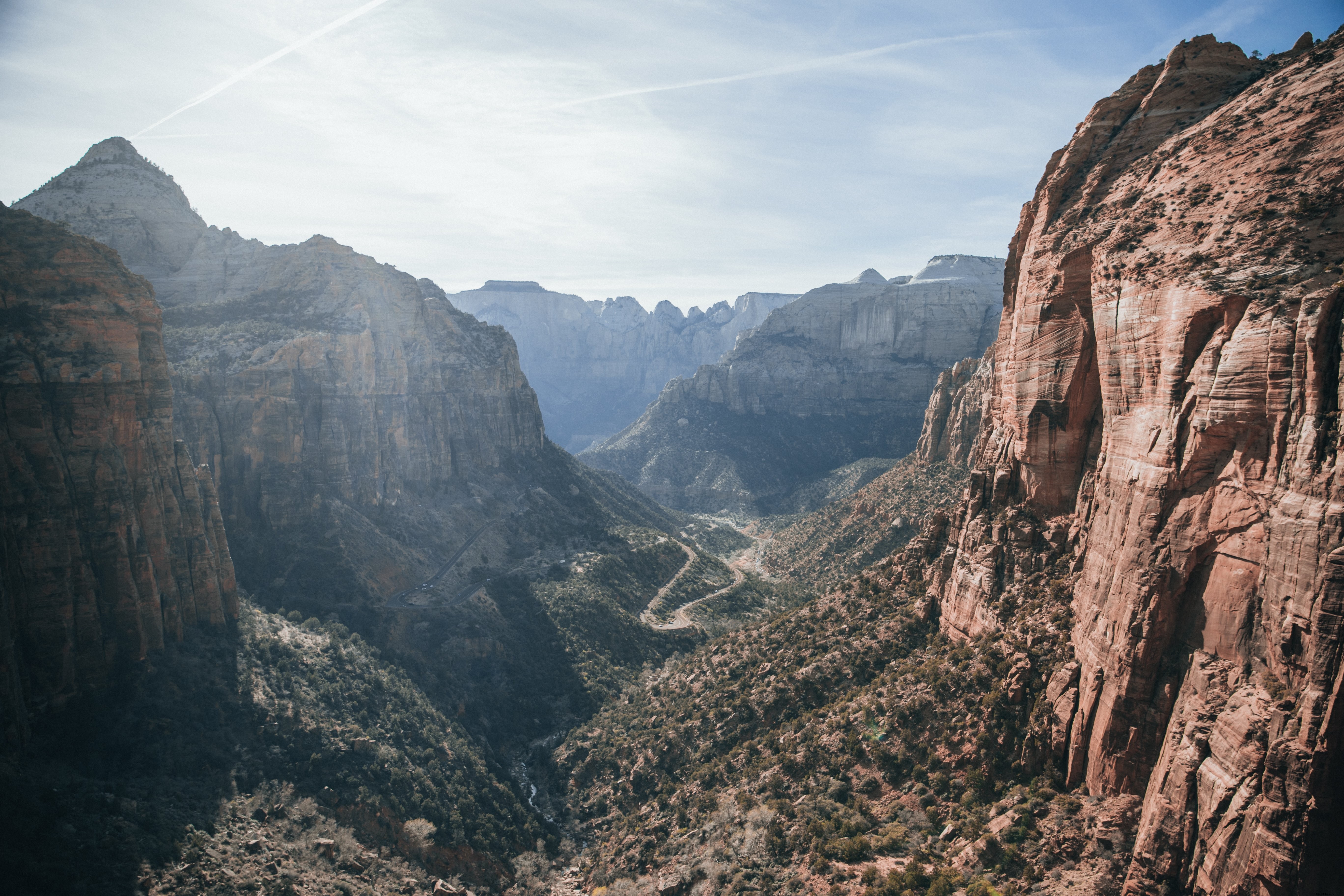 Photo du Grand Canyon sous un soleil éclatant