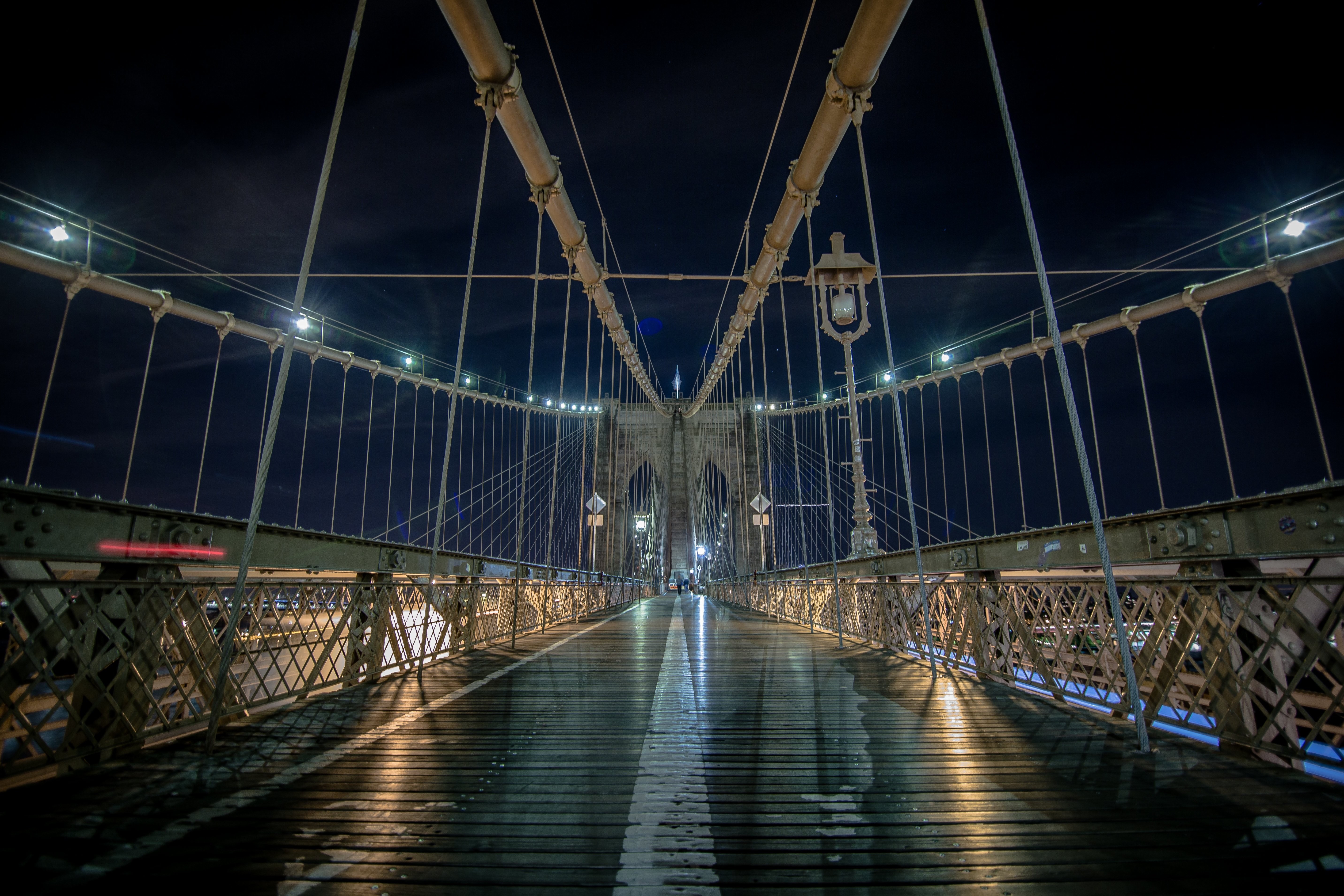 Photo du pont de Brooklyn de nuit