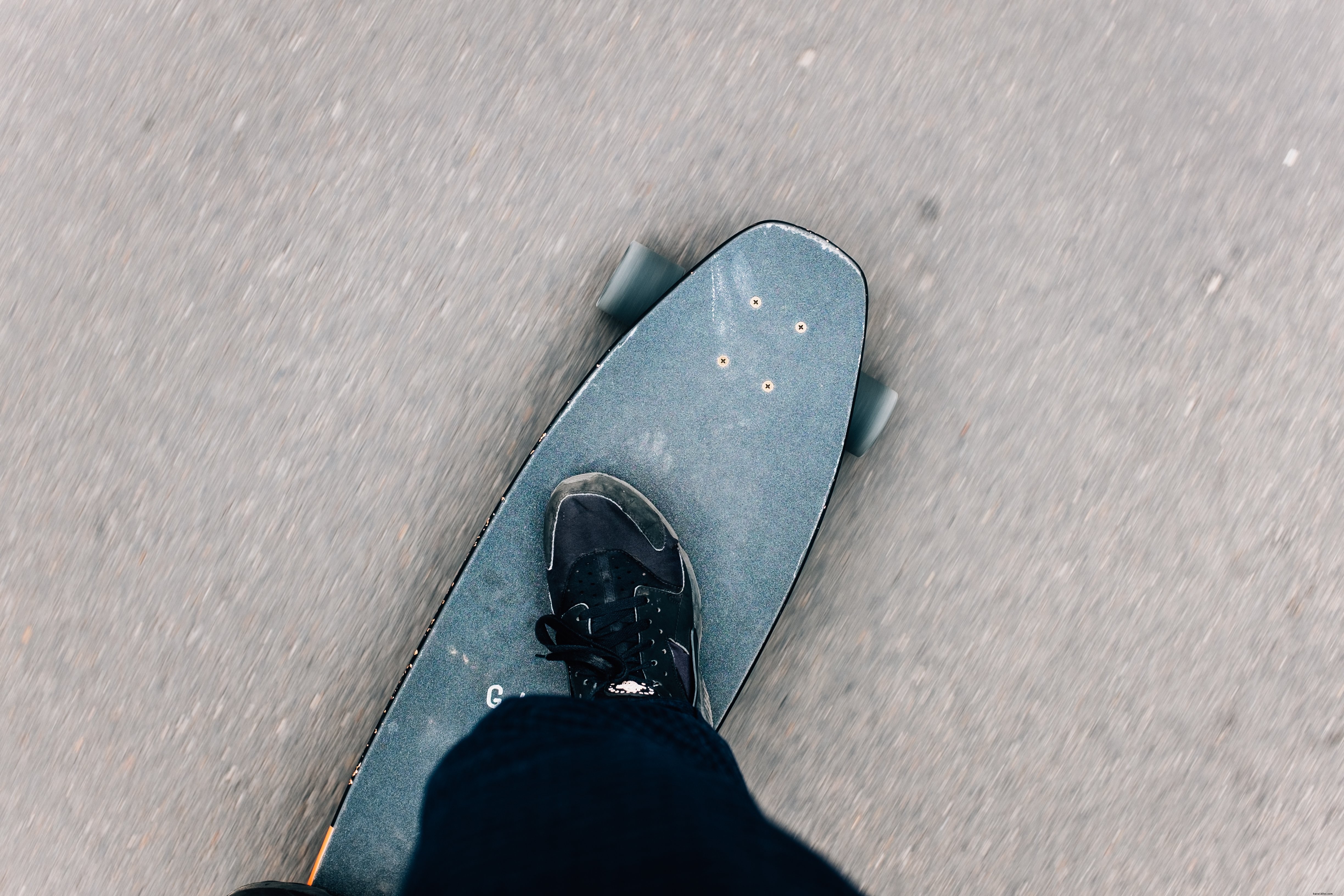 Découvrez la photo d un skateboard abîmé