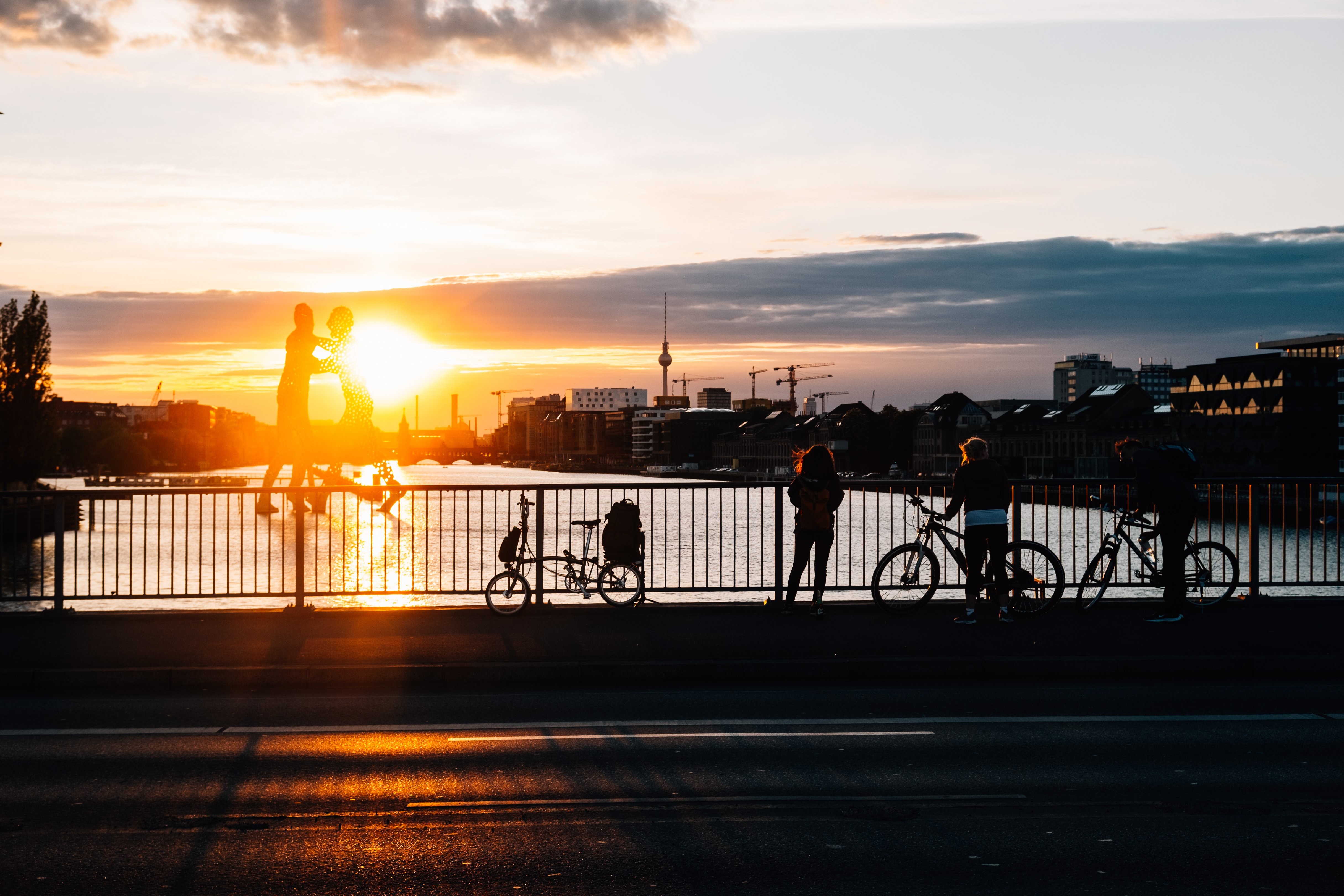 Admirez la photo du coucher de soleil à Berlin