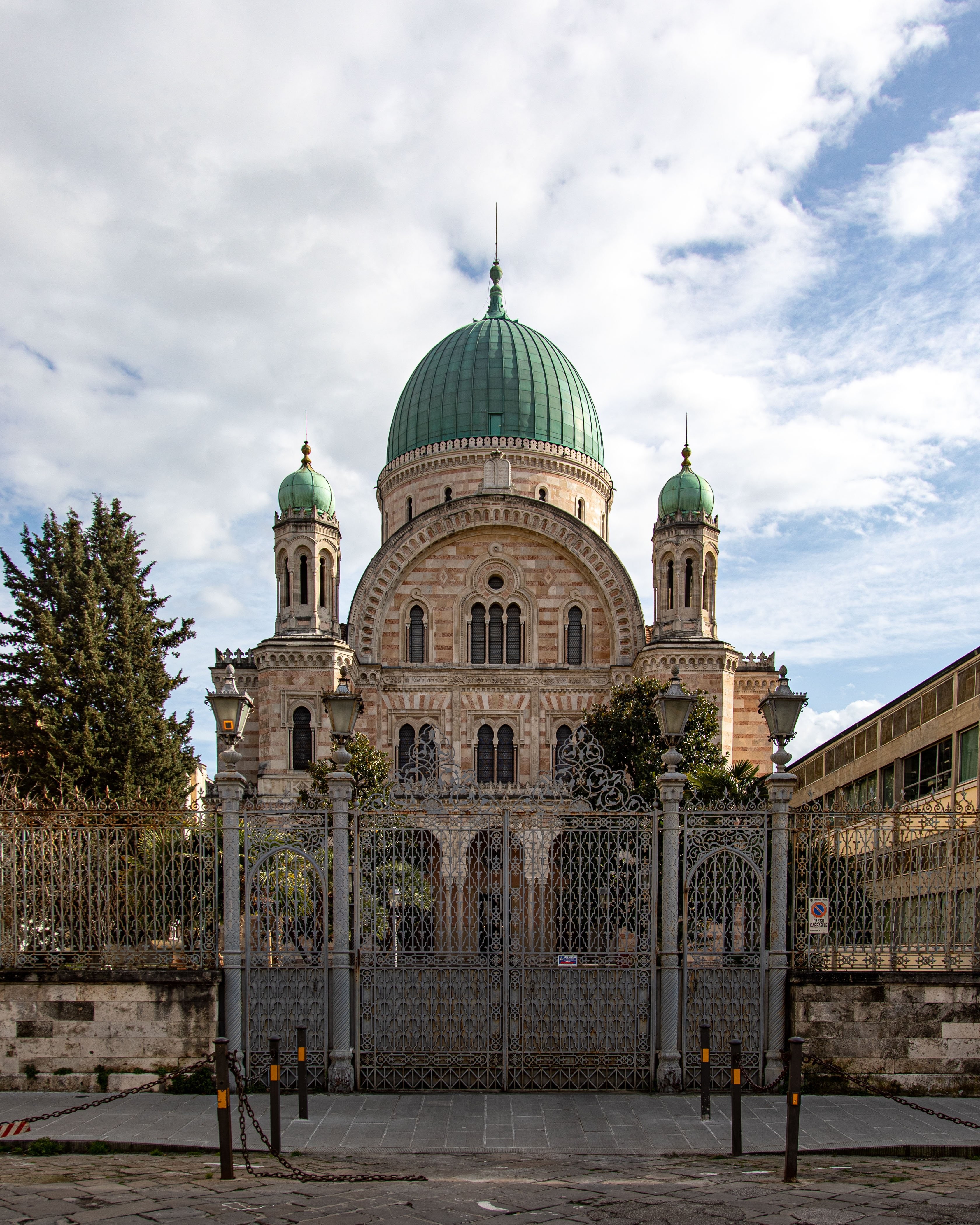 Photo d une synagogue et d un musée d art et de culture hébraïques