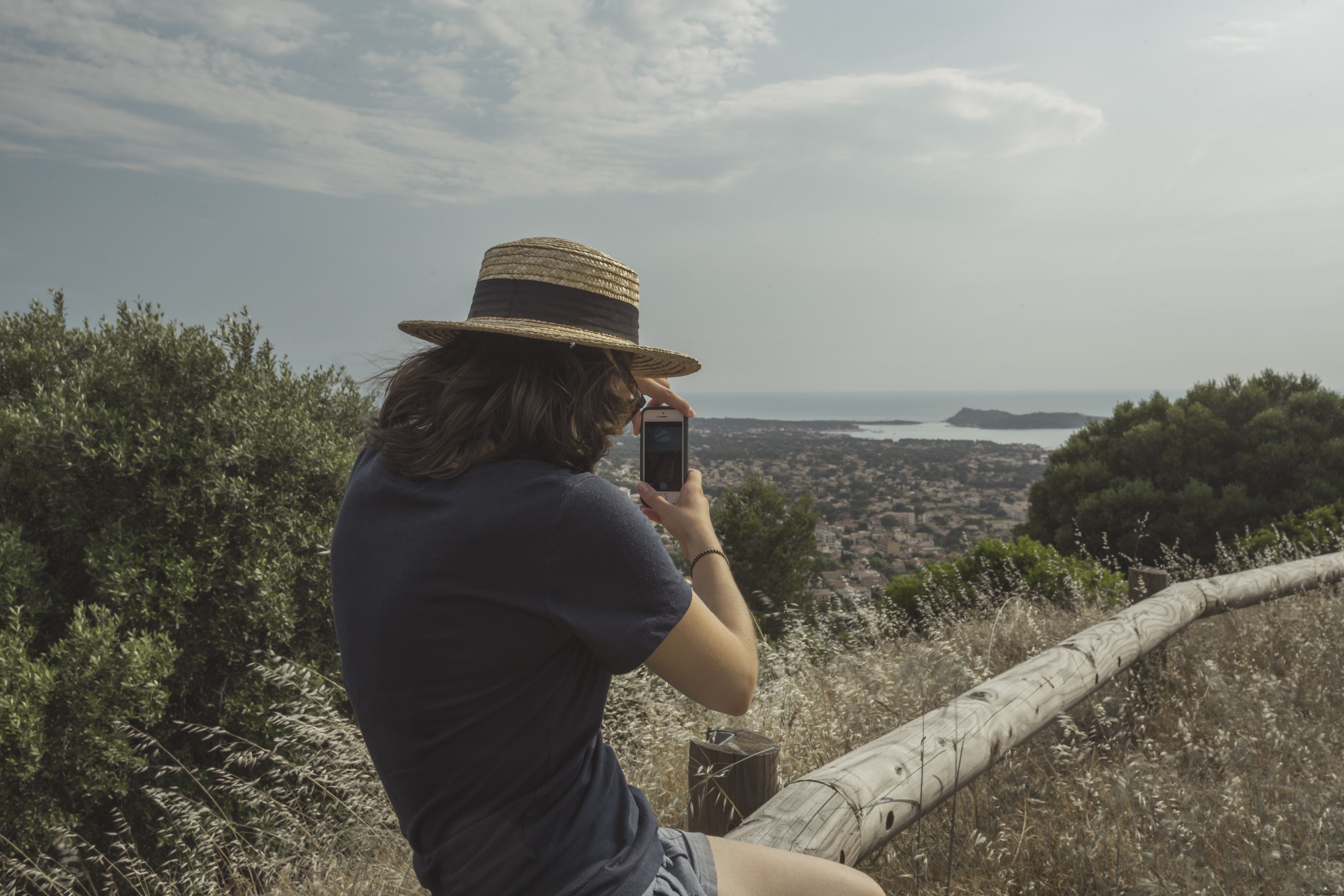 Capturez le paysage ci-dessous avec votre téléphone
