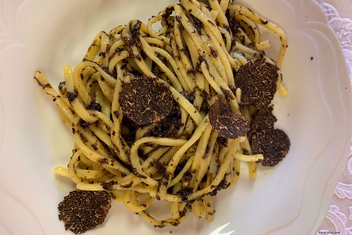 Savourez l Ombrie chez vous avec un délicieux spaghetti à la truffe noire