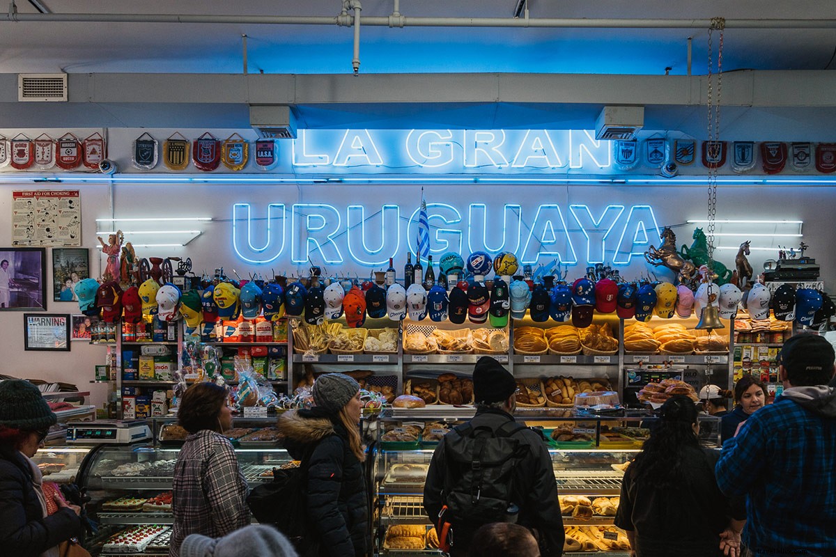 Ces visites gastronomiques de rue vous conduisent dans des lieux méconnus, à l instar du cœur des reines