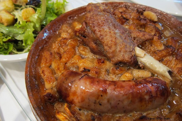 Oui ! Une fête dans le sud‑ouest de la France
