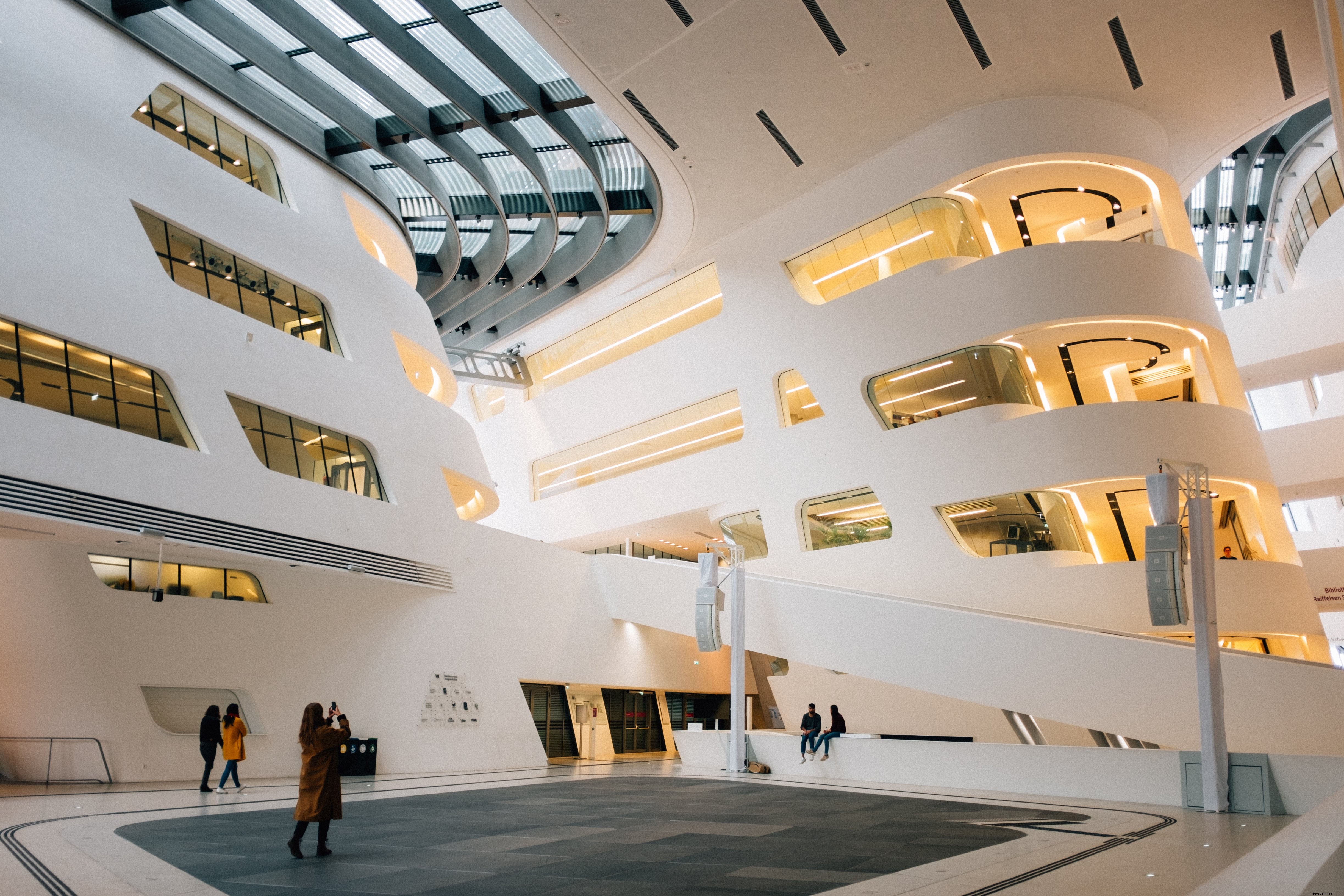 Intérieur du bâtiment universitaire