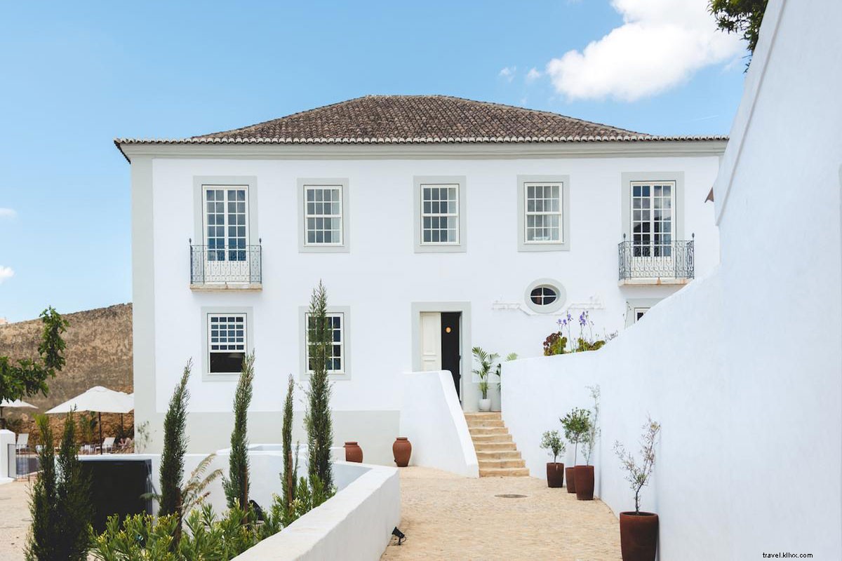 Soleil, sable et un charmant hôtel sur la côte portugaise