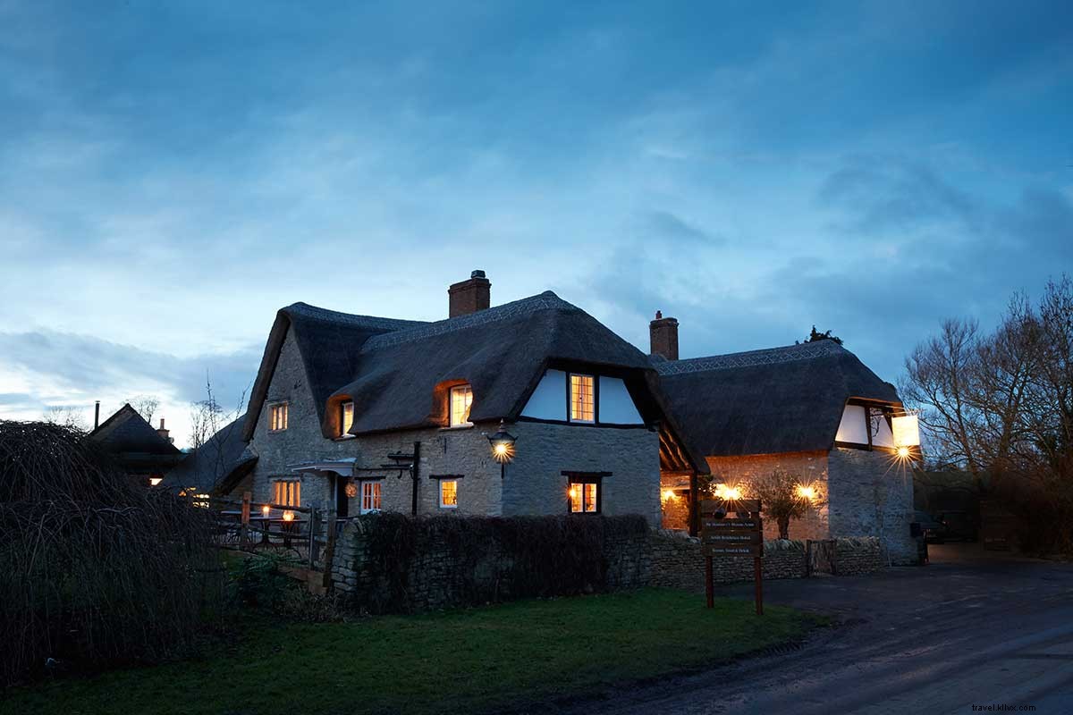 Séjour pittoresque dans une auberge des Cotswolds du XVIe siècle au charme décalé