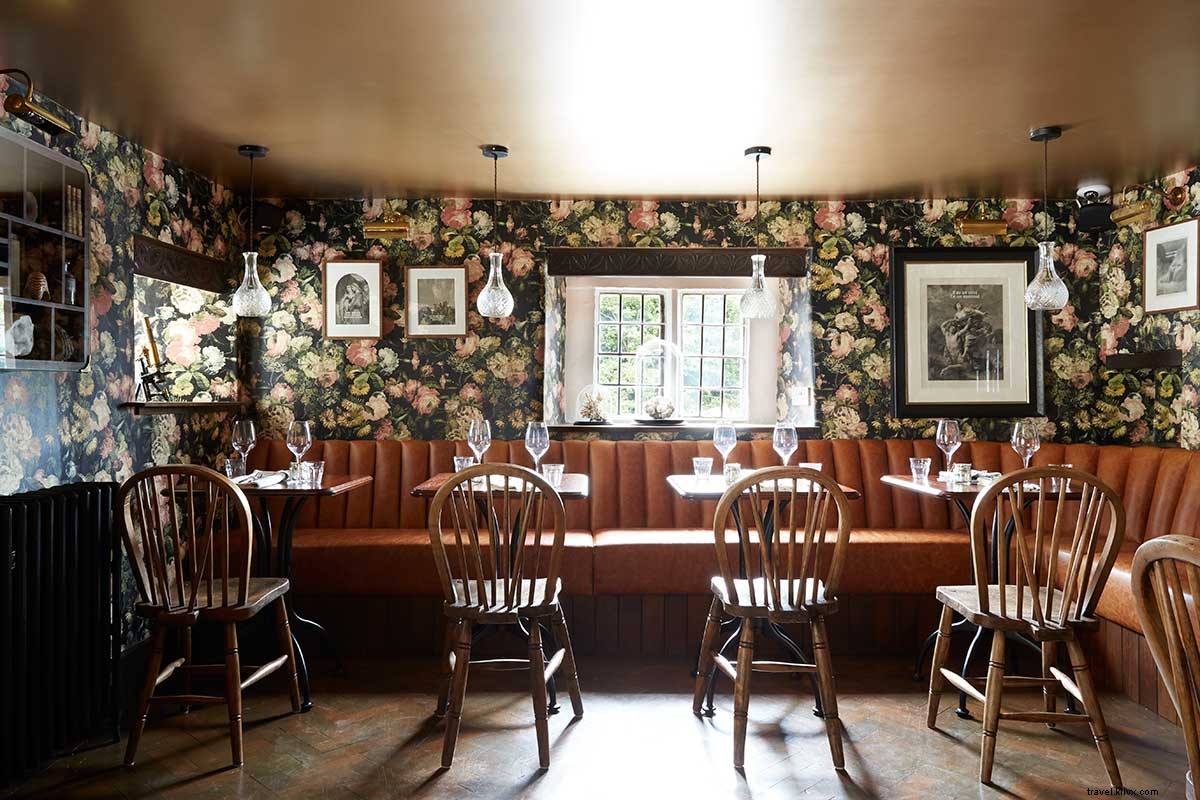 Séjour pittoresque dans une auberge des Cotswolds du XVIe siècle au charme décalé