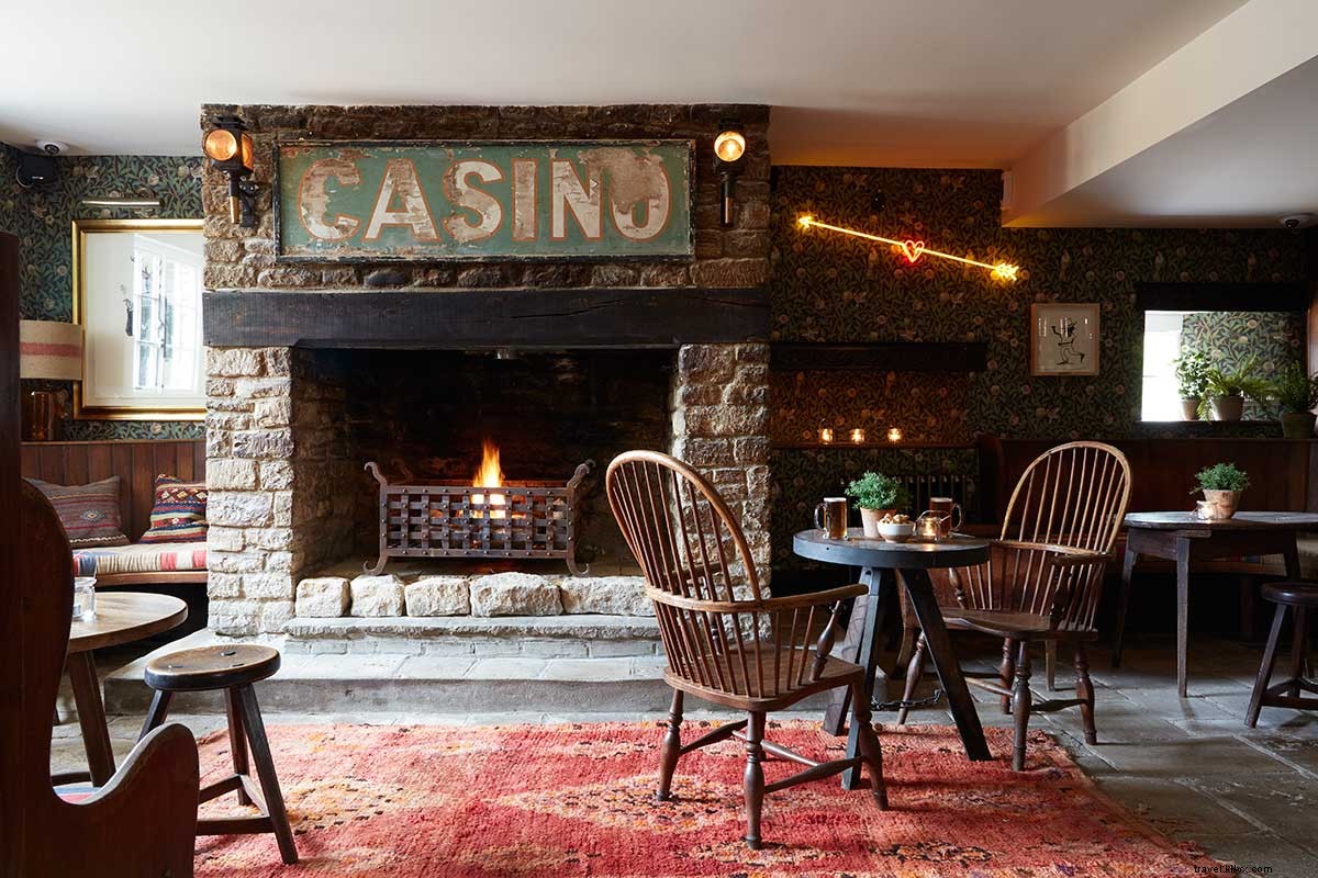 Séjour pittoresque dans une auberge des Cotswolds du XVIe siècle au charme décalé