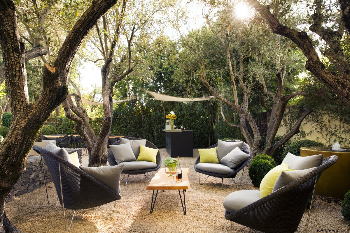 Le charme campagnard rencontre l’élégance urbaine à l’hôtel Healdsburg, Sonoma