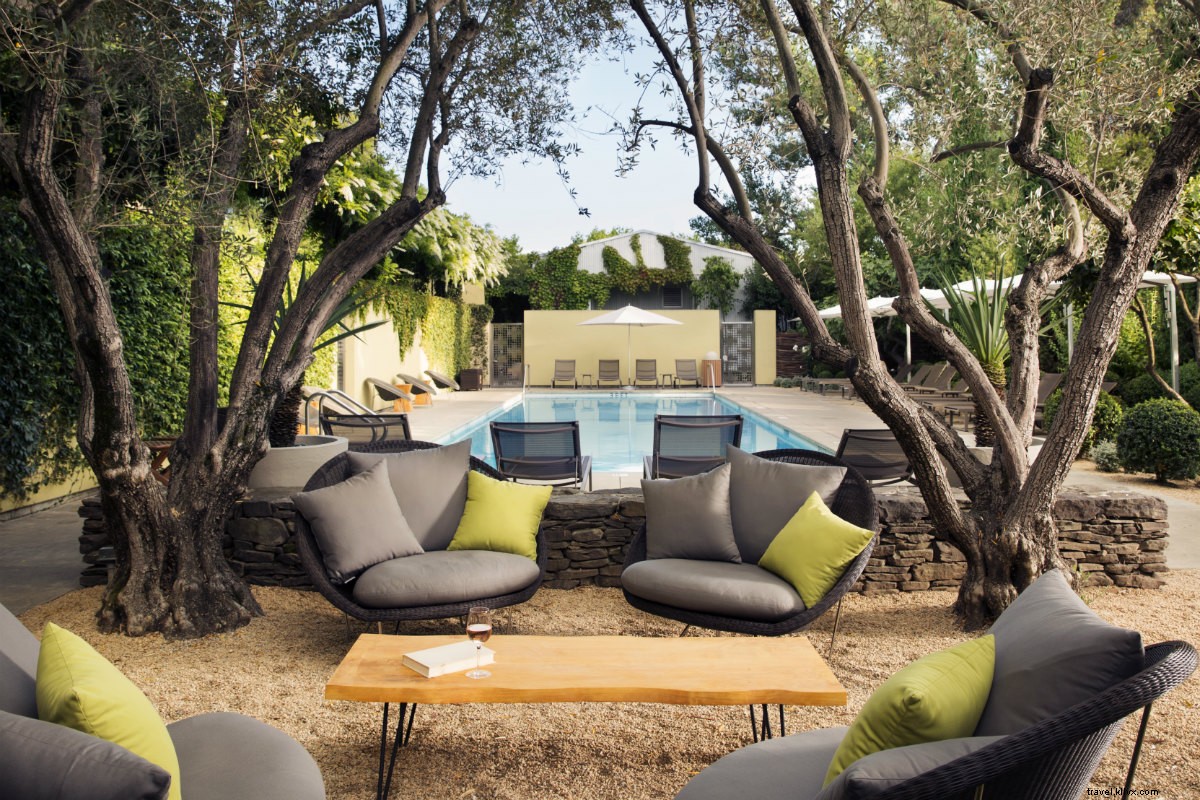 Le charme campagnard rencontre l’élégance urbaine à l’hôtel Healdsburg, Sonoma