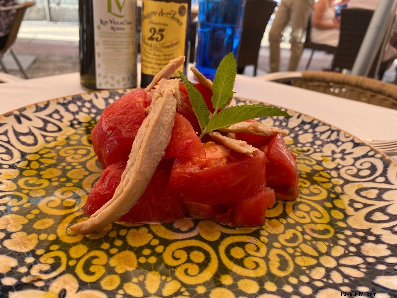 Salade de tomates au thon frais