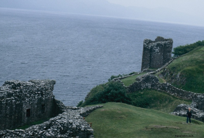 Château d Urquhart et le Loch Ness
