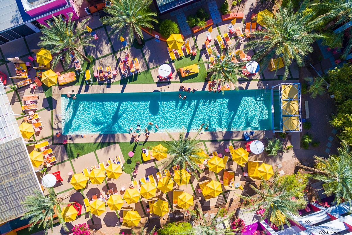 Le Saguaro Scottsdale – Un hôtel arc-en-ciel au cœur de Scottsdale