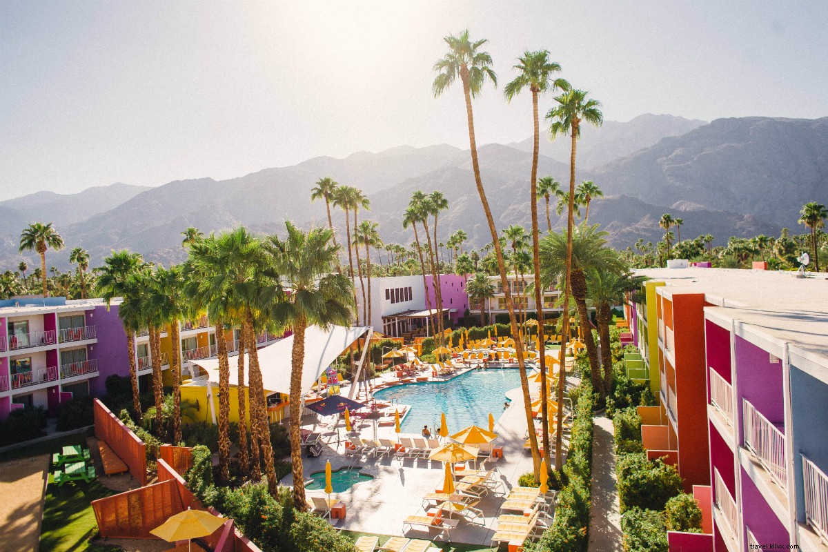 The Saguaro : hôtel arc‑en‑ciel au cœur du désert californien