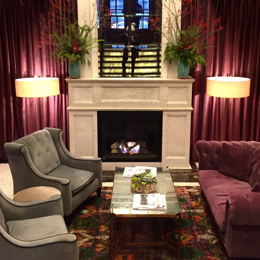 Deux cheminées, mieux qu’une seule : un hôtel new-yorkais idéal pour les séjours