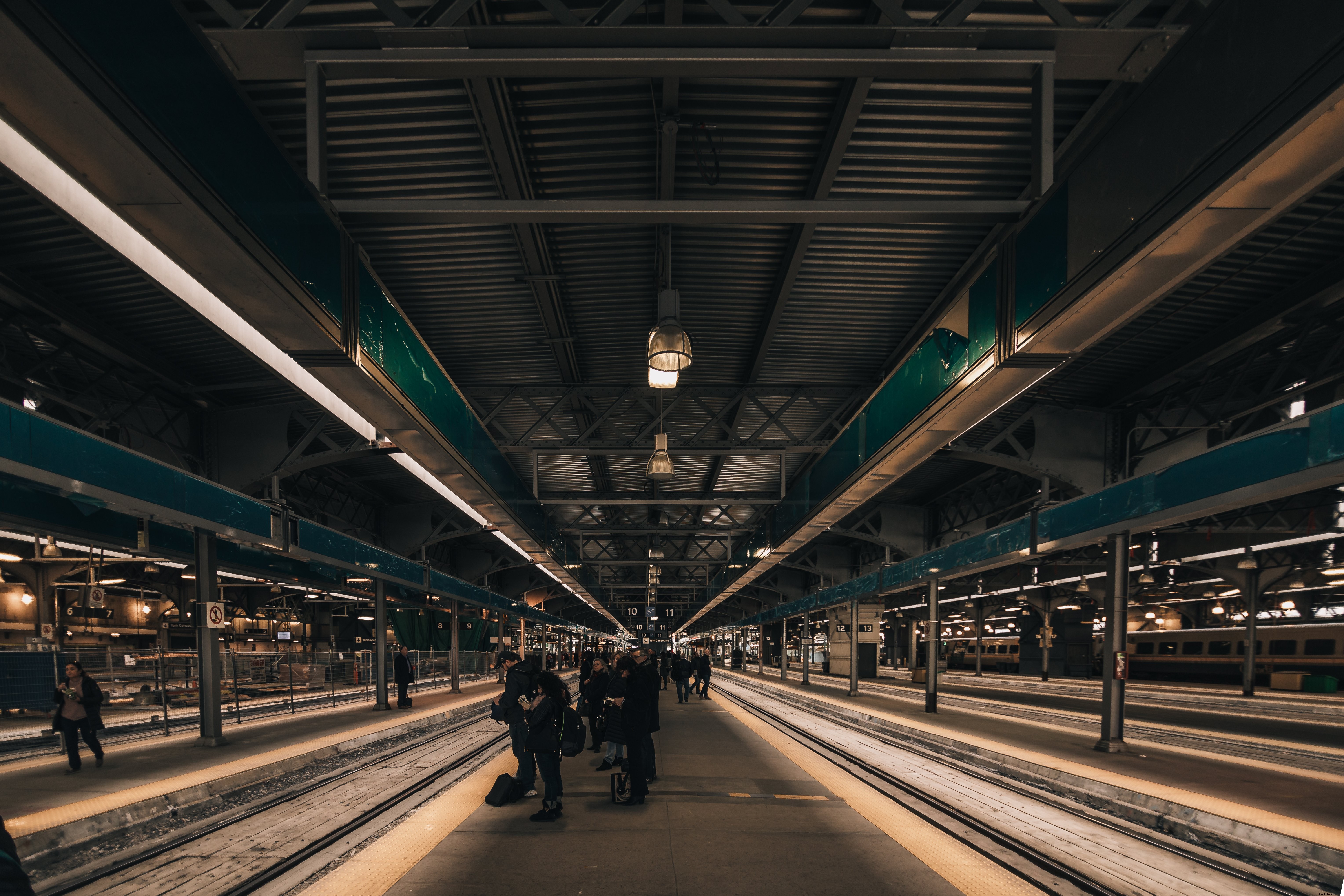 Passagers en attente du train