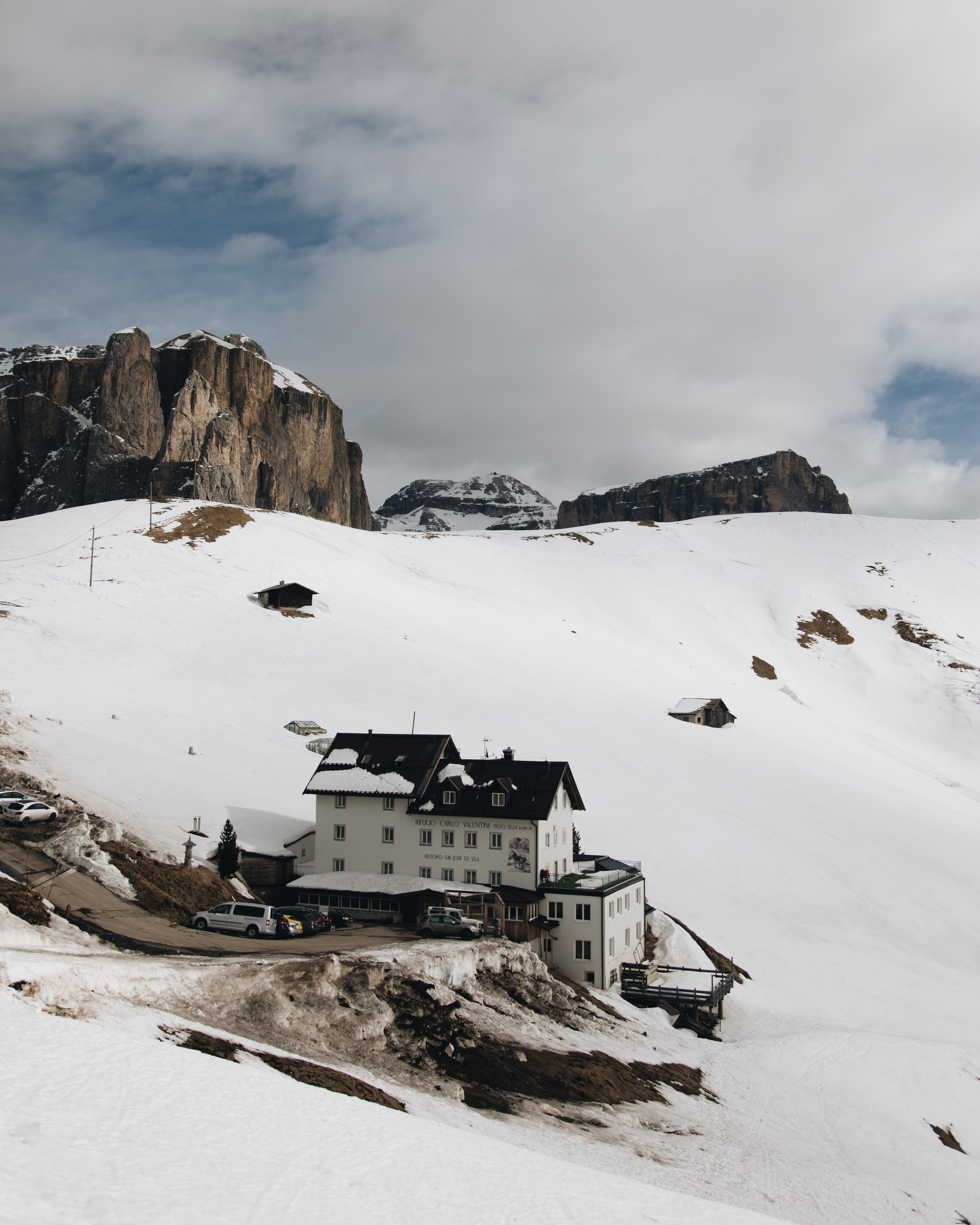 Vue pittoresque de l hôtel sur les pistes