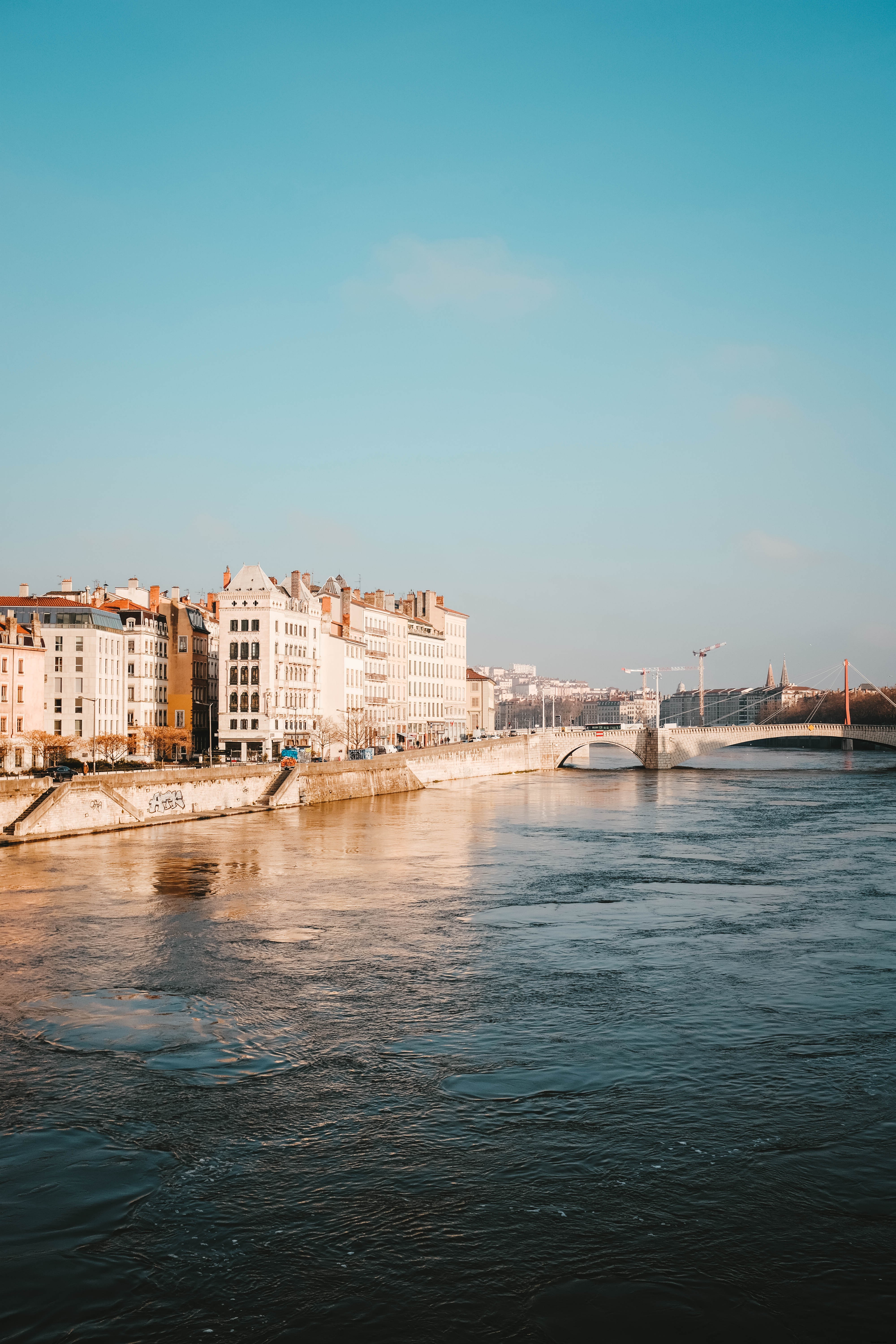 Réflexions autour d une photo de canal