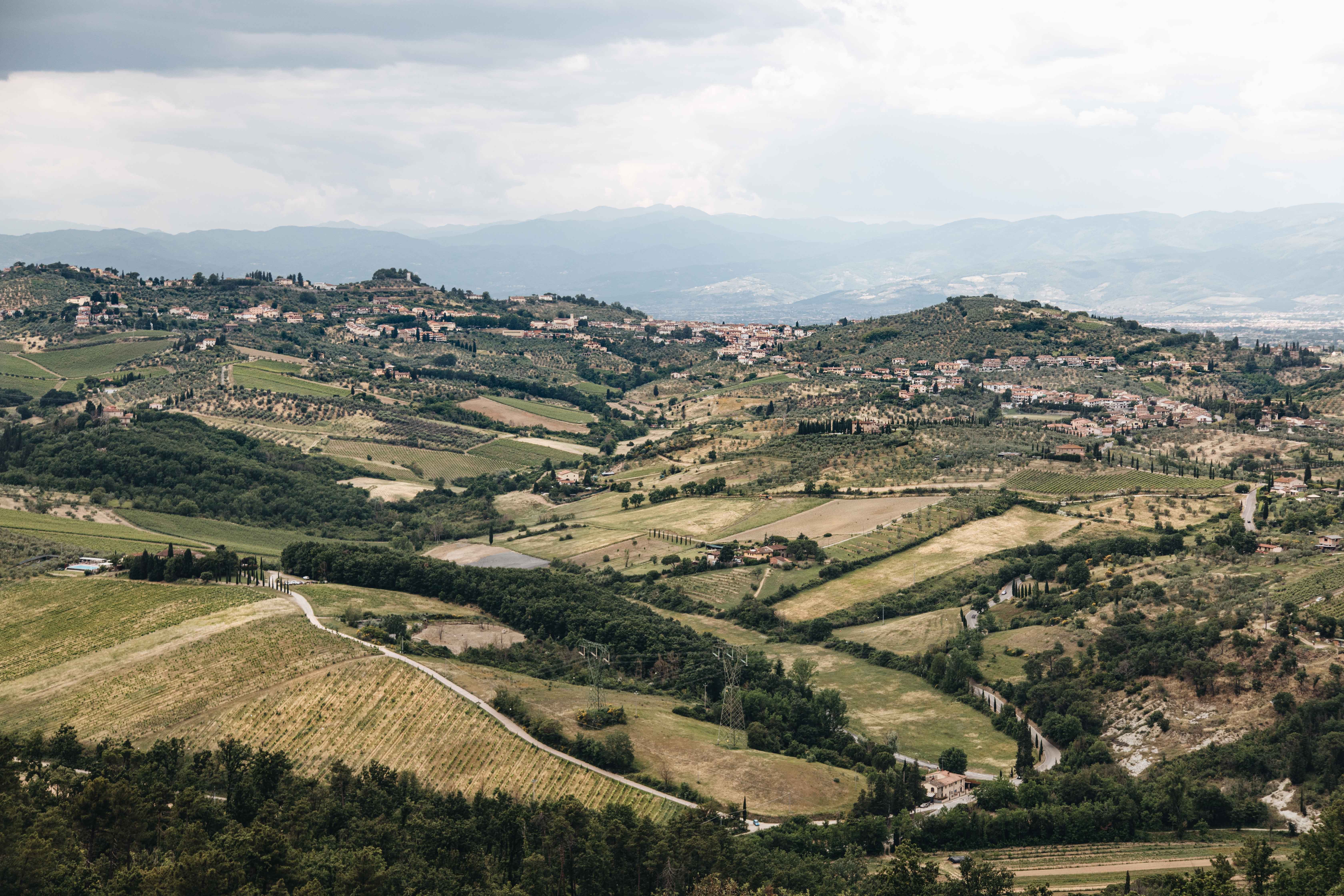 Paysage italien aux multiples nuances de vert