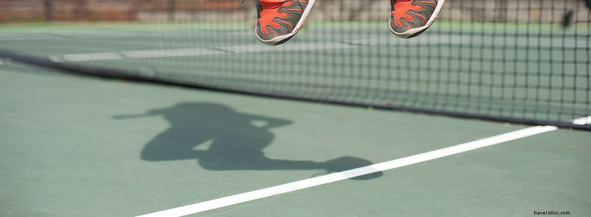 Charleston au printemps : course sur le pont, tournoi de tennis féminin et balade historique
