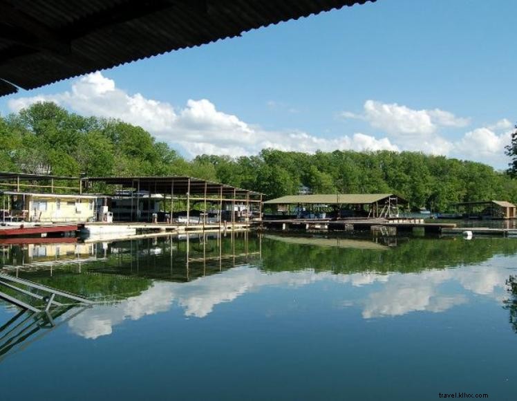Camp de Pêche et Marina Royalty