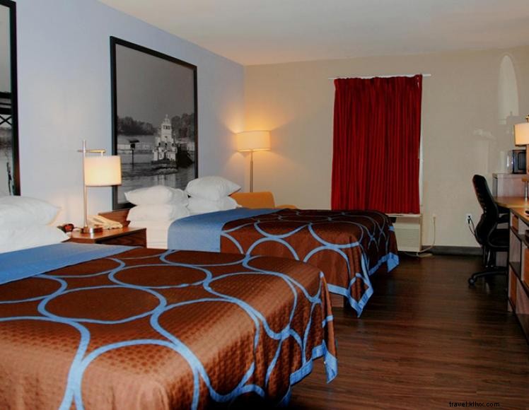 Super 8 Motel (Calvert)