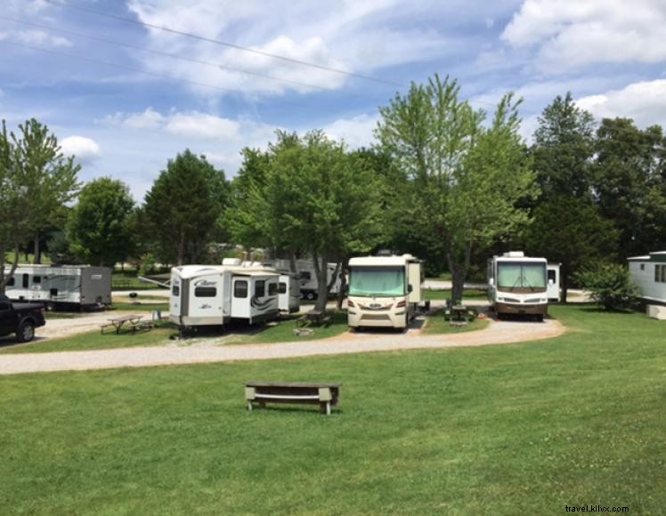 Parc de camping‑car et de camping Singing Hills
