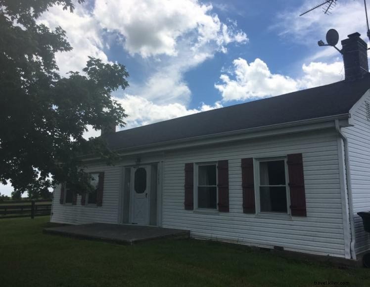 Bunkhouse chaleureux aux Big Red Stables – Ferme familiale et sentiers équestres
