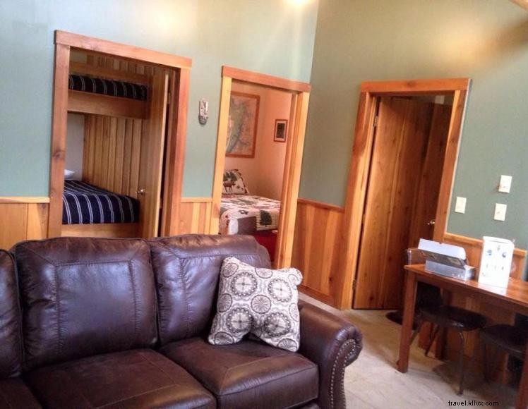 Chalets White Oak Ridge – Hébergements rustiques près du lac Barkley