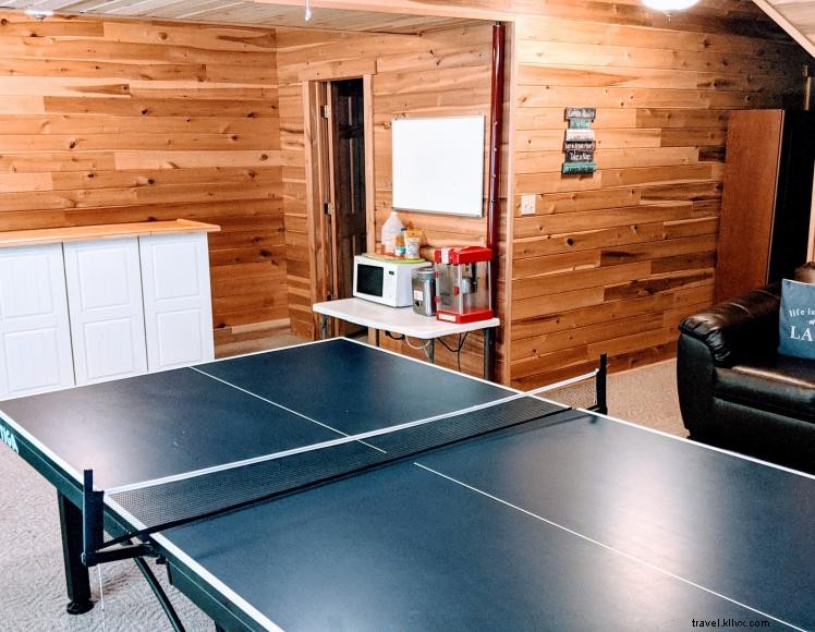 Cabane Wolf Creek et terrain de jeu pour VTT