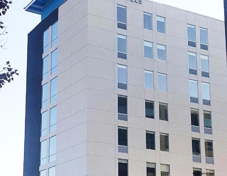 Aloft Newport sur la digue