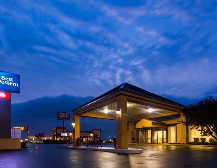 Best Western Holiday Plaza – Hôtel moderne à Richmond, KY