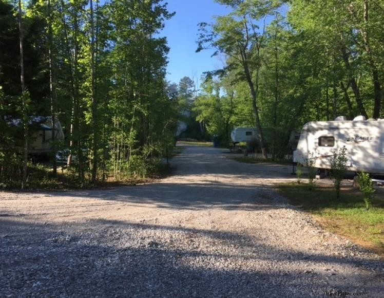 Camping Bee Creek RV