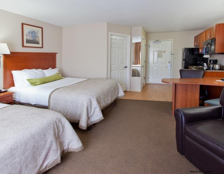 Candlewood Suites (Lexington)
