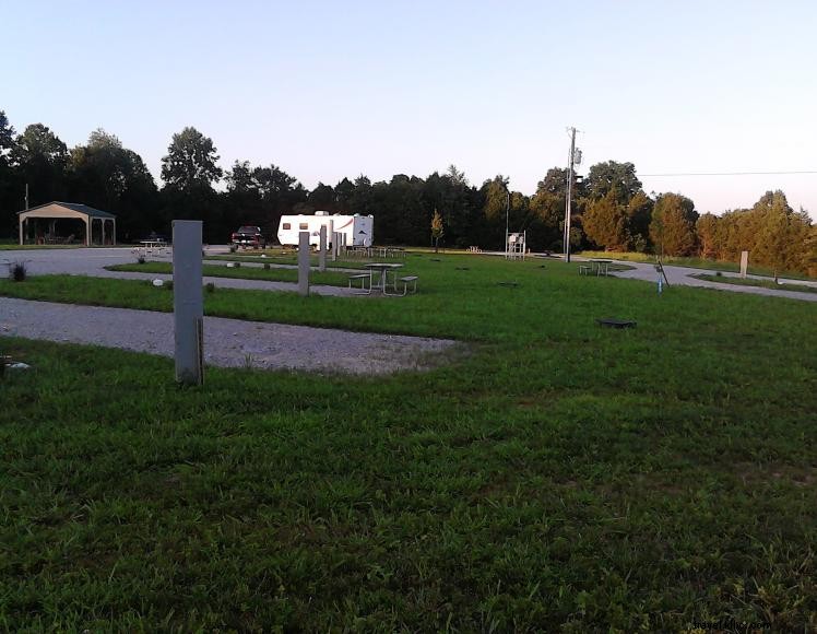 Parc de camping‑car Les Cèdres