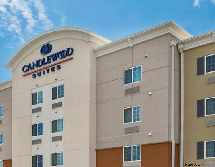 Candlewood Suites (Oak Grove)