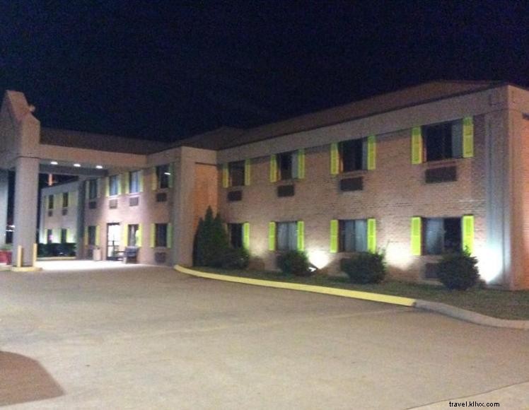 Country Hearth Inn – Hôtel familial à Bowling Green