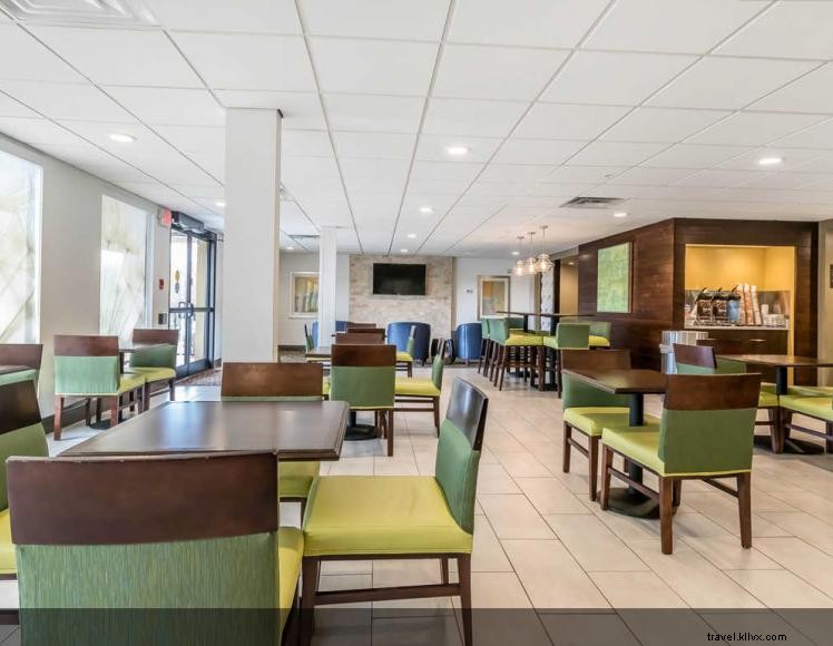 Comfort Inn & Suites (Lexington)
