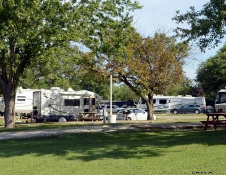 Diamond Caverns Resort – Camping, parcours de golf et activités nature
