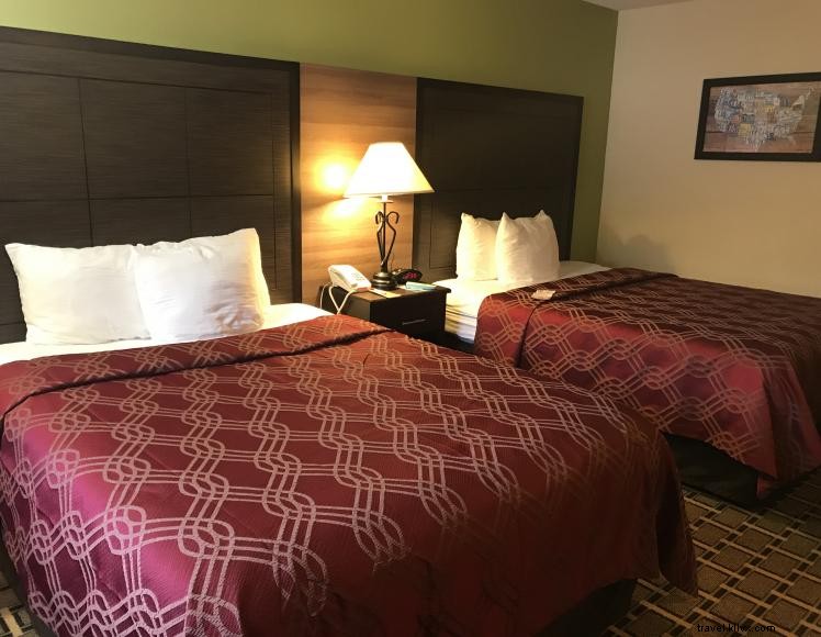 Econo Lodge (Russellville)